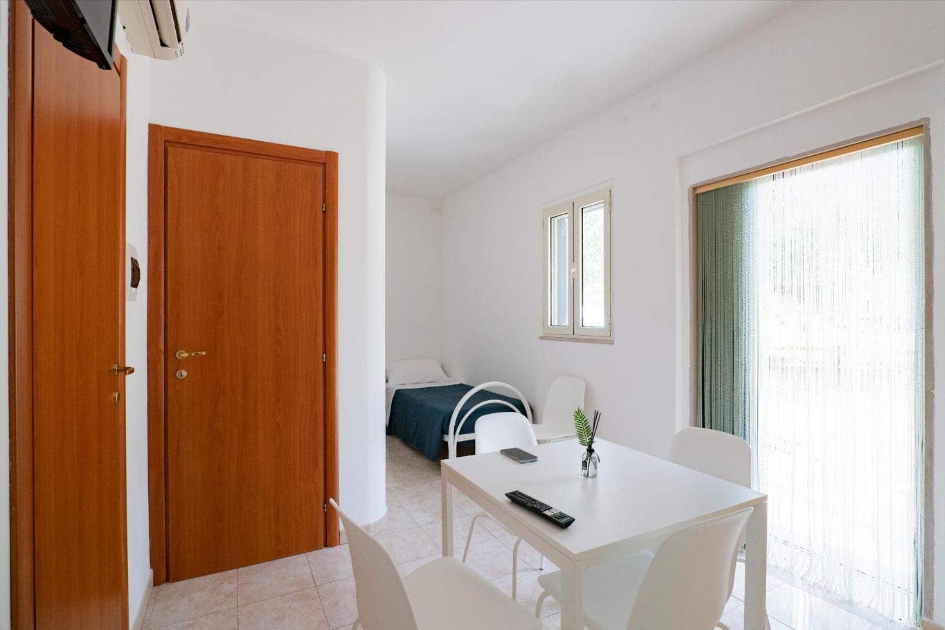 Residence Lido Dei Pini Mattinata Extérieur photo
